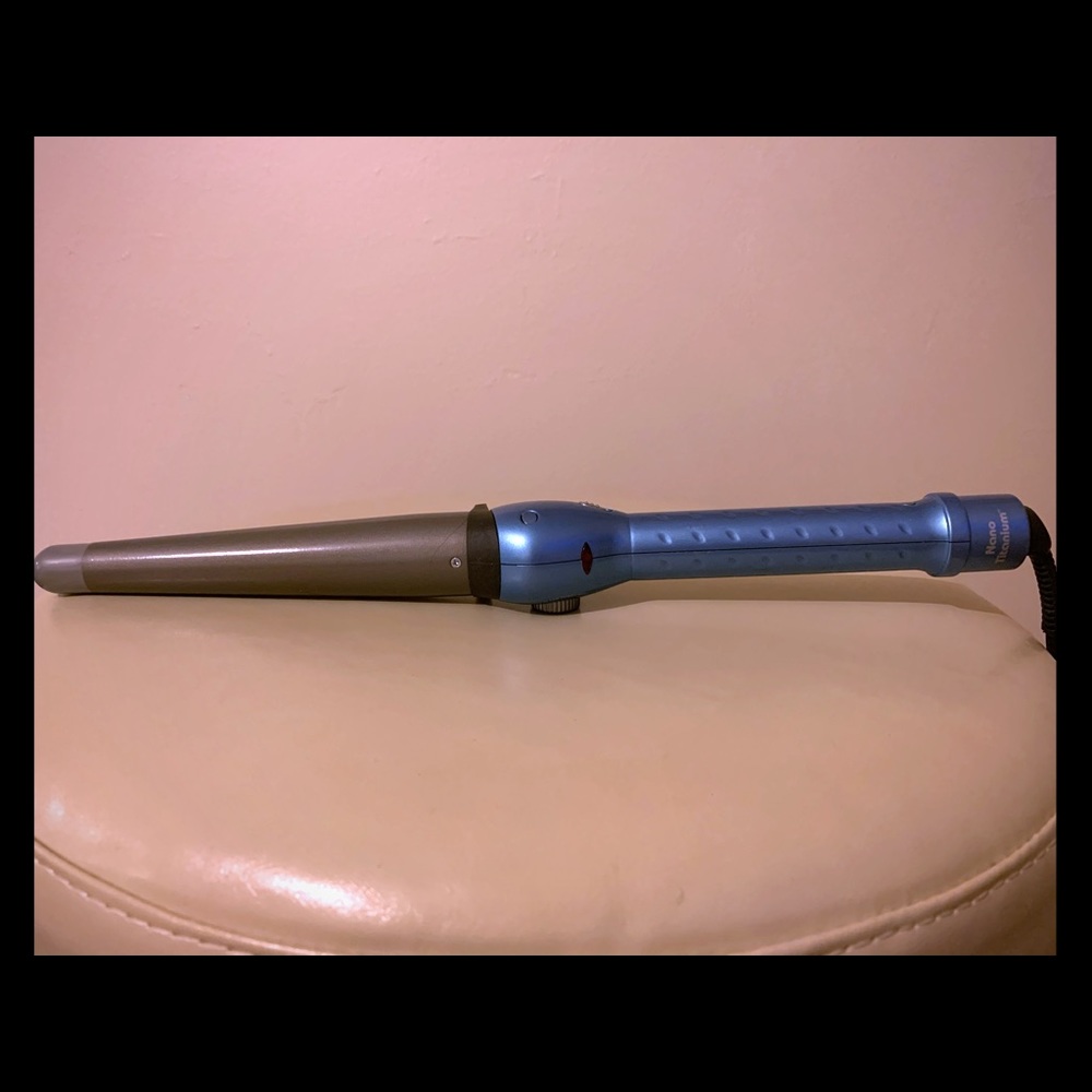 Pre loved curling titanium baby bliss